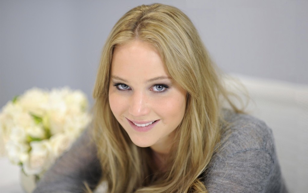 Jennifer Lawrence No Makeup Blonde Smile Taste Of Cinema Movie Reviews And Classic Movie Lists