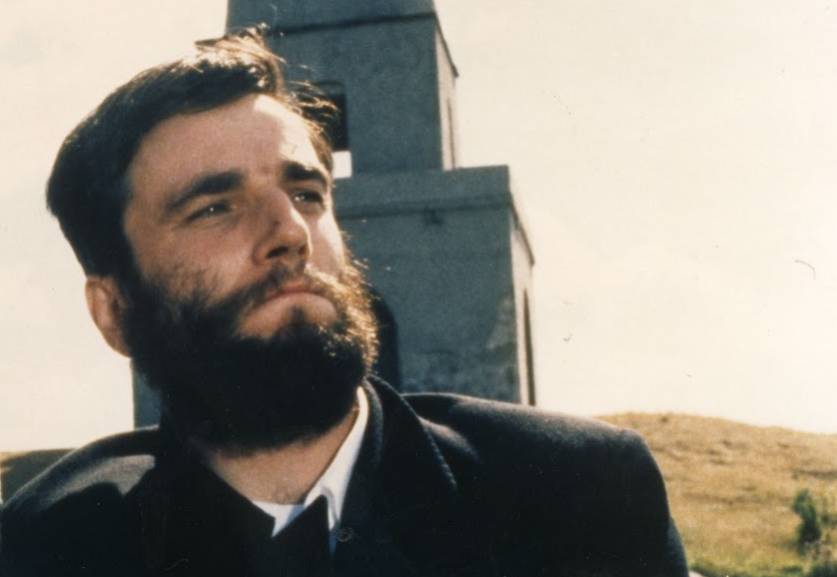 Daniel-Day-Lewis-as-Christy-Brown-in-My-Left-Foot-1989