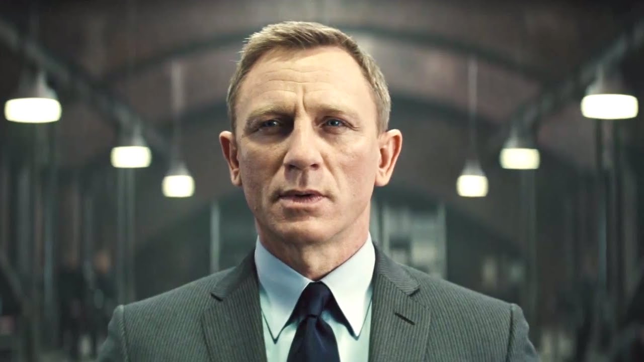 Daniel Craig, back as Bond, keeps 007 fans on edge